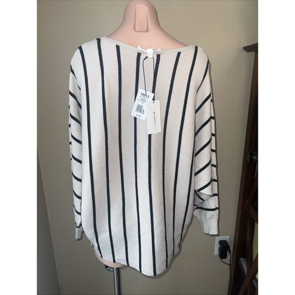 Chelsea & Theodore Women's Plus Size 1X Long Sleeve Boatneck Striped Sweater NWT - Picture 4 of 9